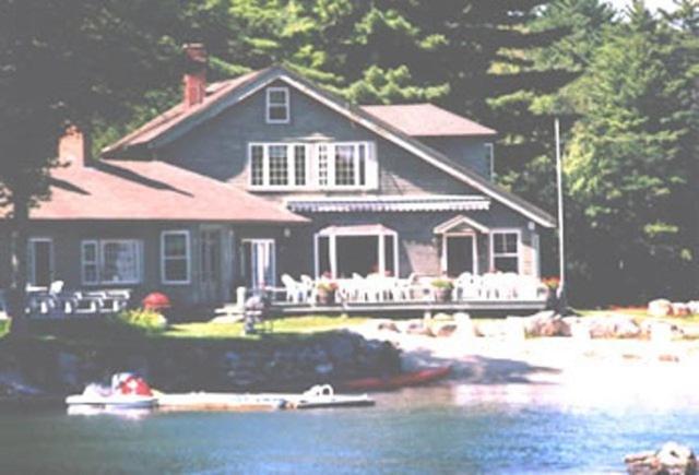 Oliver Lodge Мередит Экстерьер фото